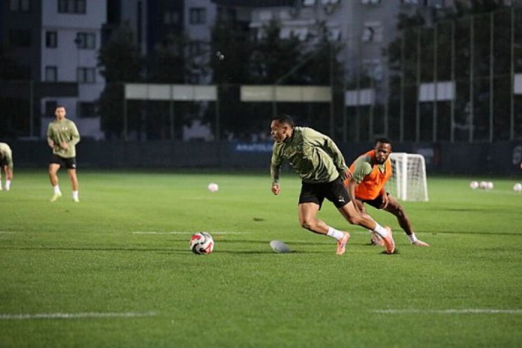 Alanyaspor, Antalyaspor maçına hazır