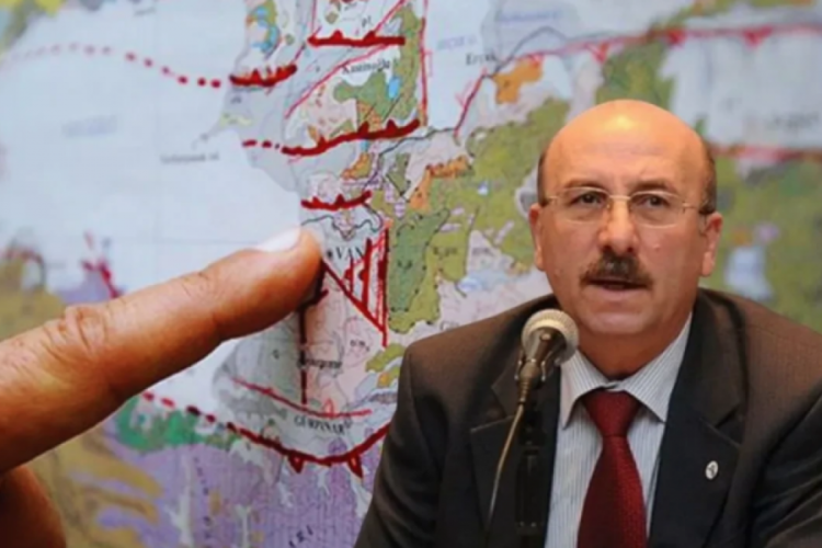 Van depremi sonrası Okan T&uuml;ys&uuml;z'den a&ccedil;ıklama! 2011 ve 2023 yılını hatırlattı