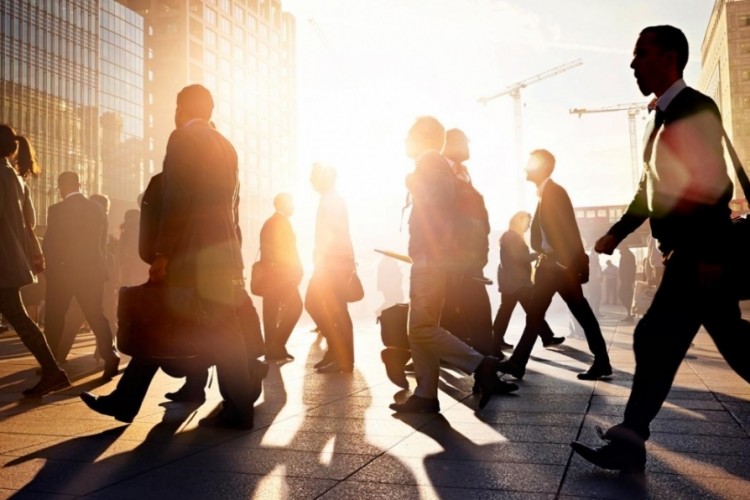 Bankacılık devi binlerce kişinin işine son verecek!