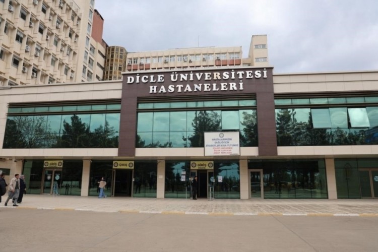 Bı&ccedil;ak parası aldığı i&ccedil;in 15 yıla kadar hapis talebi ile dava a&ccedil;ılmıştı, g&ouml;revine geri d&ouml;nd&uuml;