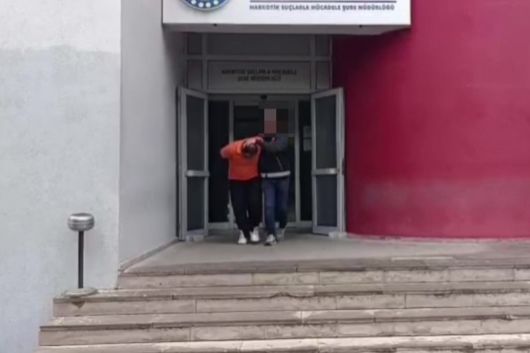Uyuşturucu taciri 28 firari h&uuml;k&uuml;ml&uuml; yakalandı
