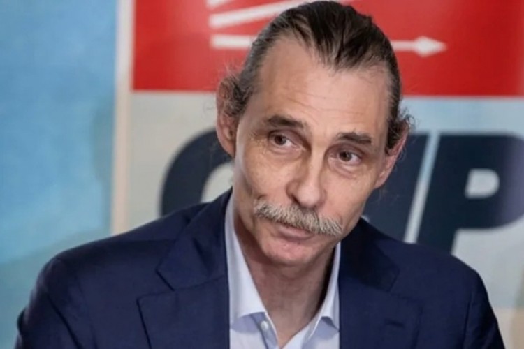  Erdal Beşikçioğlu'nun kızı Derin galada! Son hali sosyal medyada gündem oldu 