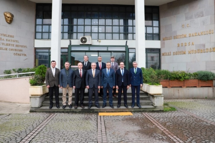 Bursa İl Mill&icirc; Eğitim M&uuml;d&uuml;rl&uuml;ğ&uuml;nde g&ouml;rev devir teslim t&ouml;reni ger&ccedil;ekleştirildi