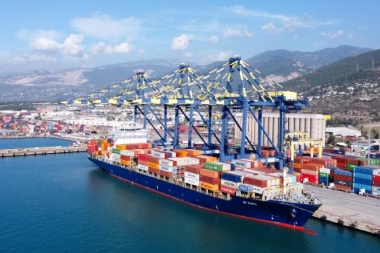 T&uuml;rkiye komşularına 25,3 milyar dolarlık ihracat yaptı