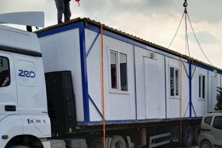 Alacağını istedi, başına bu geldi