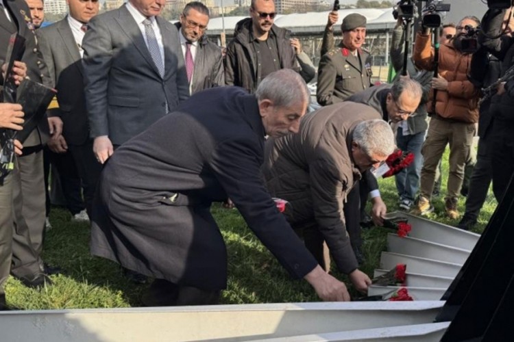 Beşiktaş'taki 47 kahraman şehit d&uuml;zenlenen t&ouml;renle anıldı