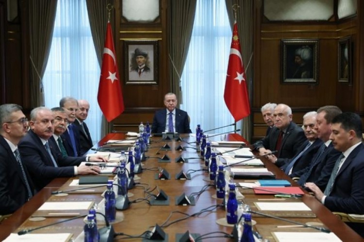 Cumhurbaşkanı Erdoğan başkanlığındaki YİK toplantısı başladı