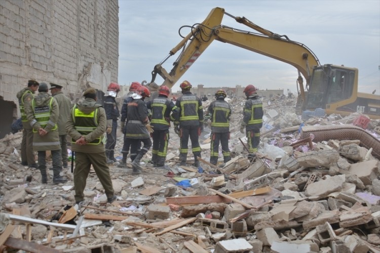 Fas'ta iki binanın &ccedil;&ouml;kmesi sonucu 22 kişi hayatını kaybetti