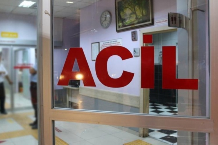 Akrabaların tartışması silahlı bı&ccedil;aklı kavgaya d&ouml;n&uuml;şt&uuml;