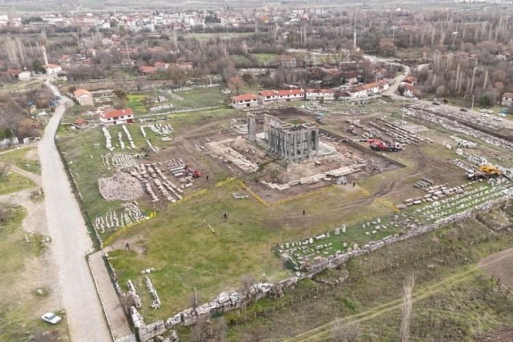 &Ccedil;avdarhisar Aizanoi Antik Kenti'nde kazı ve restorasyon &ccedil;alışmaları devam ediyor