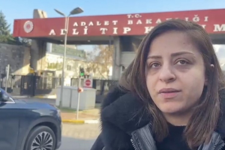 Adli Tıp Kurumu &ouml;n&uuml;nde tekme tokat kavga