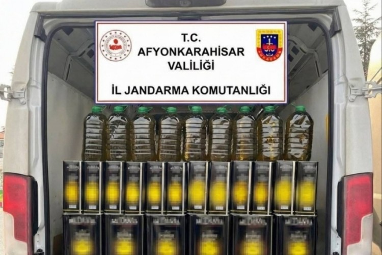Jandarma 655 litre sahte zeytinyağı ele ge&ccedil;irdi