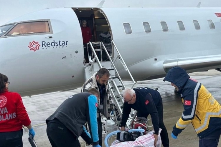 Riskli gebe u&ccedil;ak ambulans ile taşındı