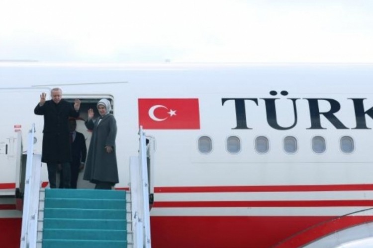 Cumhurbaşkanı Erdoğan, T&uuml;rkmenistan'a gitti