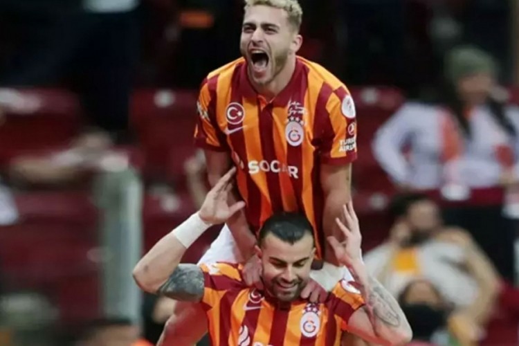 Galatasaray'ın yıldızları için İstanbul Cumhuriyet Başs...