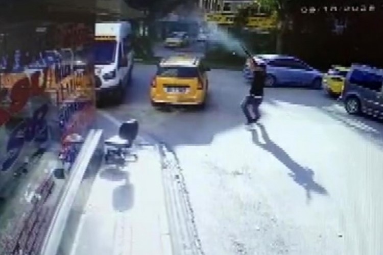 Kafeye otomatik t&uuml;fekle ateş eden ş&uuml;pheli yakalandı