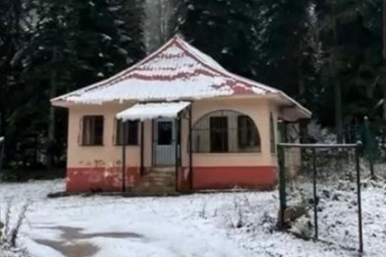 Kente mevsimin ilk karı d&uuml;şt&uuml;