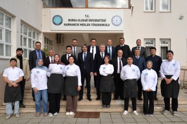 BU&Uuml; y&ouml;netiminden Bursa'nın dağ il&ccedil;elerine ziyareti