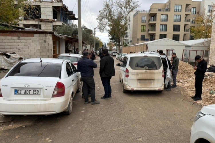 Alacak verecek kavgasında 4 kişi yaralandı