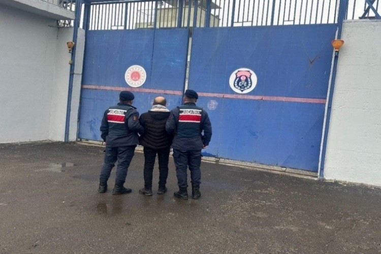 18 yıl kesinleşmiş cezası bulunan firari yakalandı