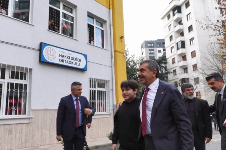 Milli Eğitim Bakanı Yusuf Tekin: &Ouml;ğretmenin yerini hi&ccedil;bir şey alamaz
