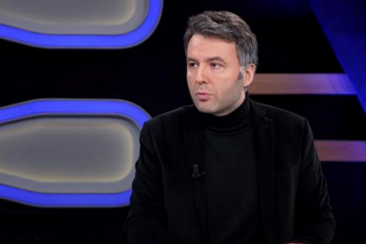Mehmet Akif Ersoy aylık gelirini a&ccedil;ıkladı
