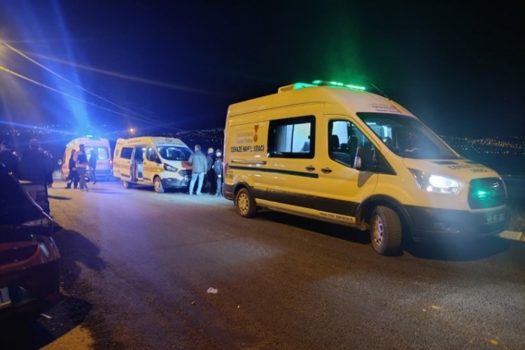 Eve girerken hain pusu! Terk edildiği için eski kız ark...