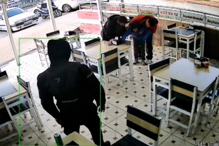 Kurye heimlich manevrasıyla boğulan çocuğu kurtardı: O ...