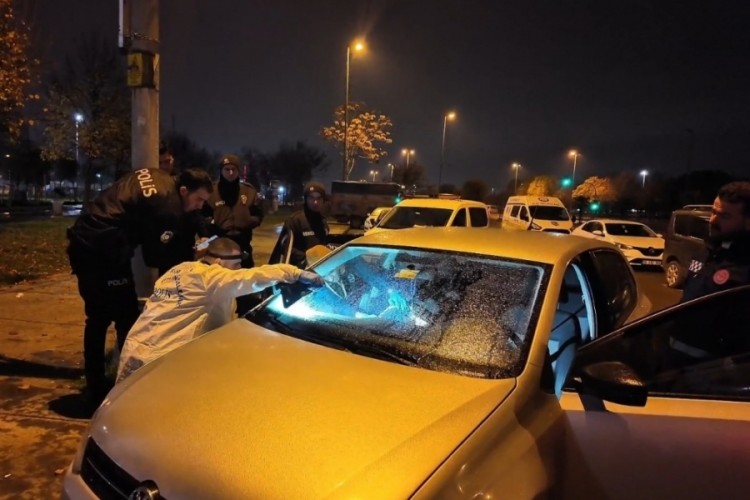 Aracın kapısını açan polis gerçeği öğrendi!