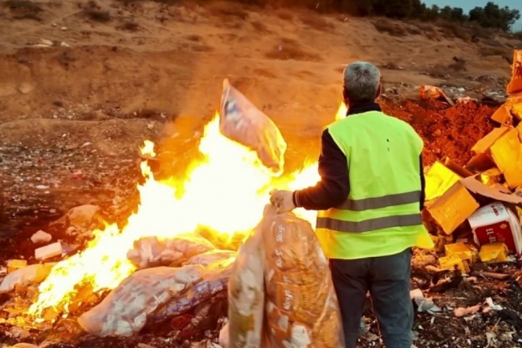 Az kalsın çocuklar zehirleniyordu! Hemen imha edildi