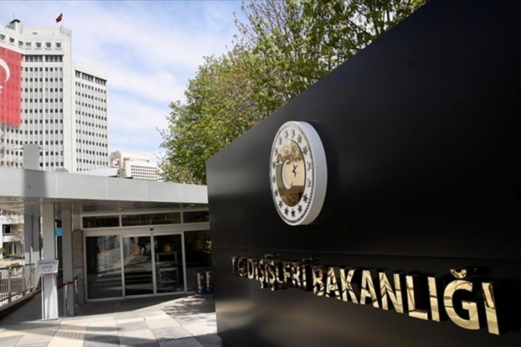 Ukrayna'da demirli Türk yük gemisi vuruldu! Türkiye'den...