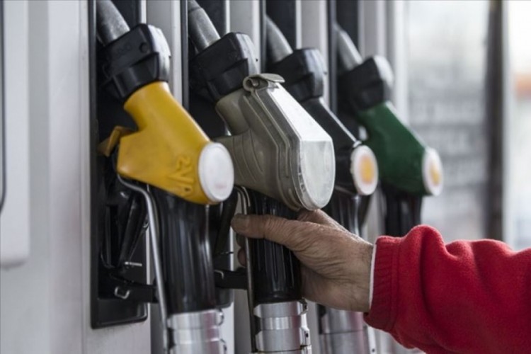 Akaryakıtta tabela bir kez daha değişti! Büyük indirim