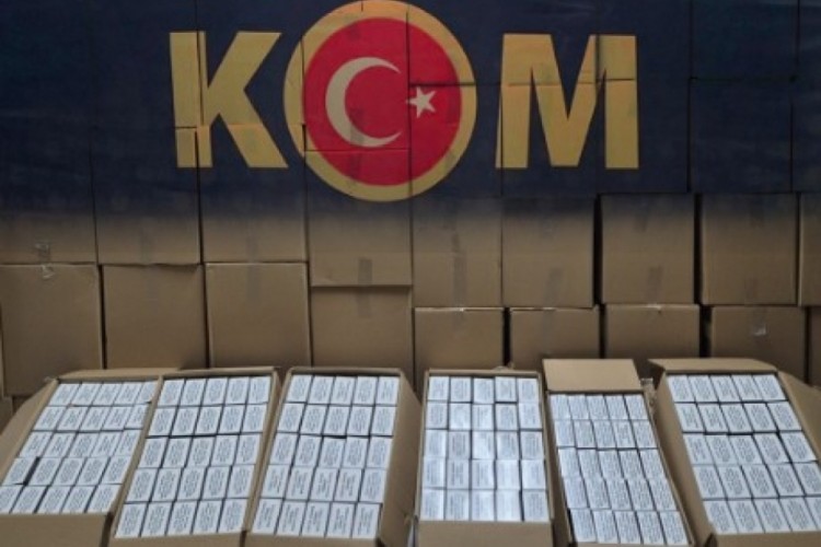 Kırşehir'de 1 milyon makaron ele ge&ccedil;irildi