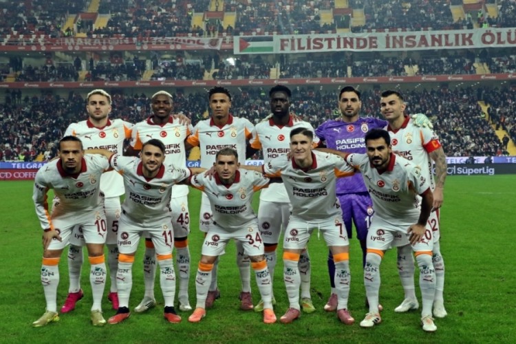 Galatasaray'da 2 değişiklik