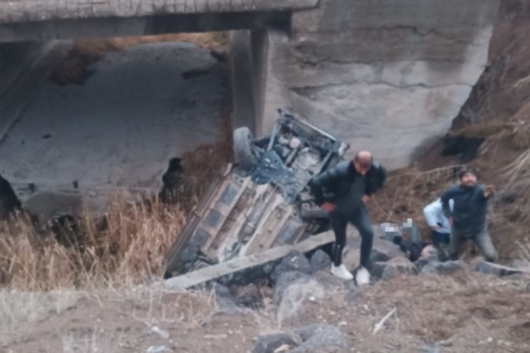 Feci trafik kazası: 1 ölü, 2 yaralı