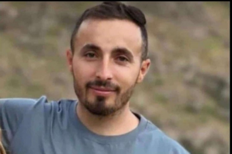 Araç içinde ölü bulundu