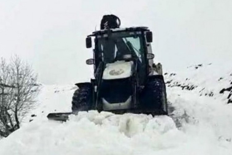 26 yerleşim yerinin yolu yeniden açıldı