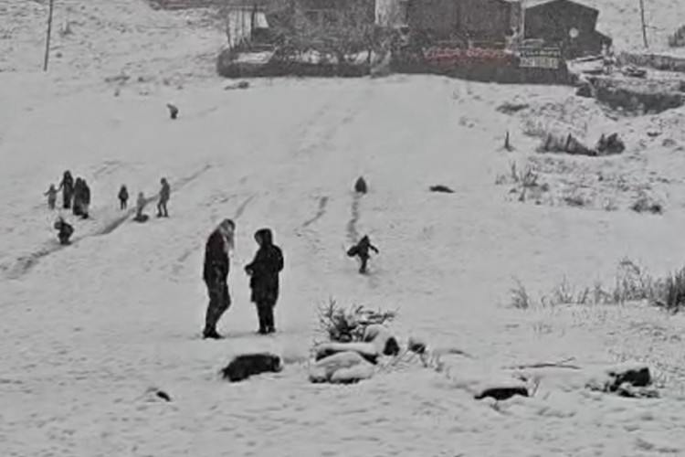 Ayder Yaylası beyaza büründü