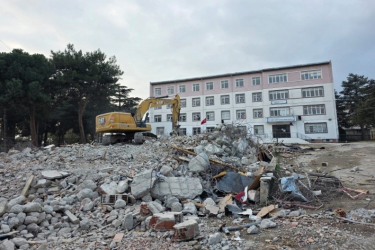 Milli Eğitim Bakanı sözünü tuttu! Bursa'daki 43 yıllık...