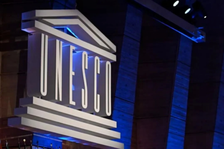 Bursa UNESCO Derneği'nden Dünya Türk Dili Ailesi Günü d...