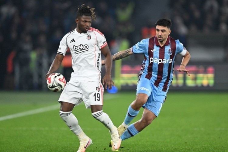 Nefes kesen derbi! Beşiktaş kaçtı, Trabzonspor kovaladı...