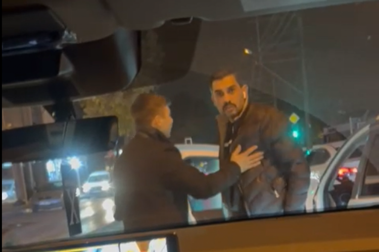 Bursa'da trafikte dehşet anları: Araçta 2 yaşındaki çoc...