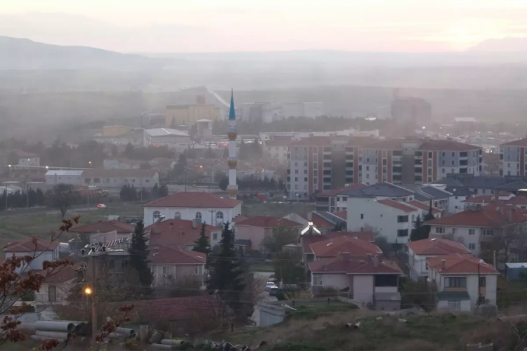 Bir il&ccedil;ede alarm! Bu saatlerde soba ve kalorifer yakmak yasaklandı