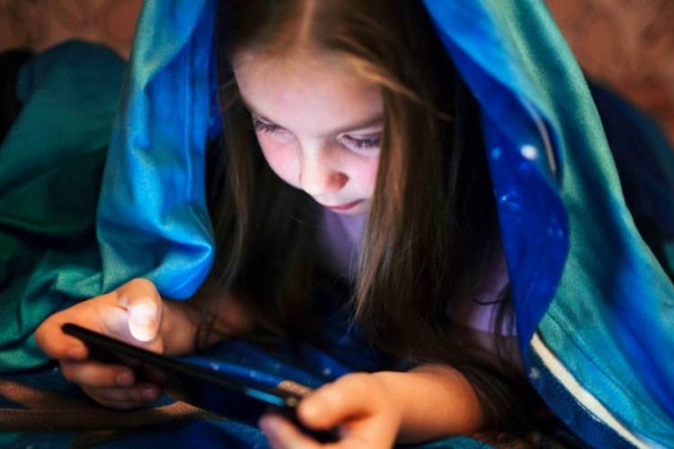 &Ccedil;ocuklar i&ccedil;in g&uuml;venli internet bug&uuml;n devreye girdi