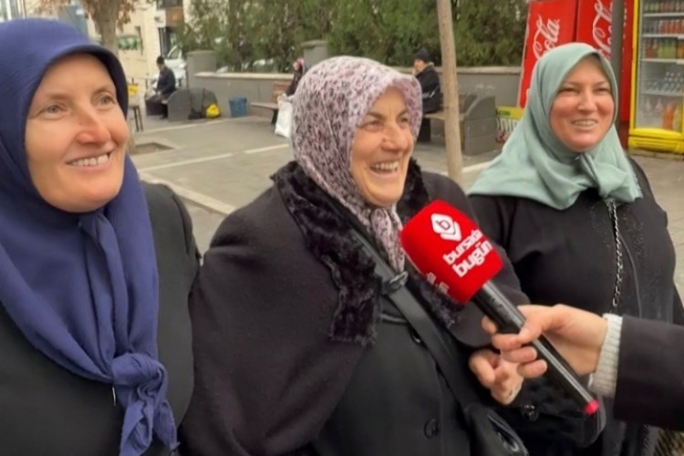 2026'ya sayılı g&uuml;nler kala Bursalılara sorduk: Yeni yıldan ne diliyorlar?