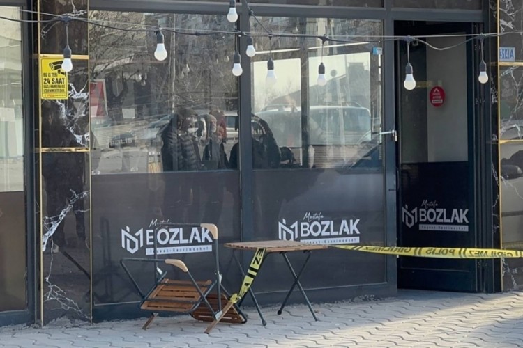 Tartıştığı kiracısı tarafından bı&ccedil;aklandı