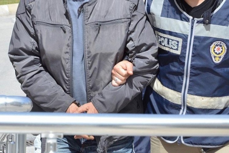 Uygulama noktasında uyuşturucu darbesi: 30 milyon TL'lik uyuşturucuyla yakalandı