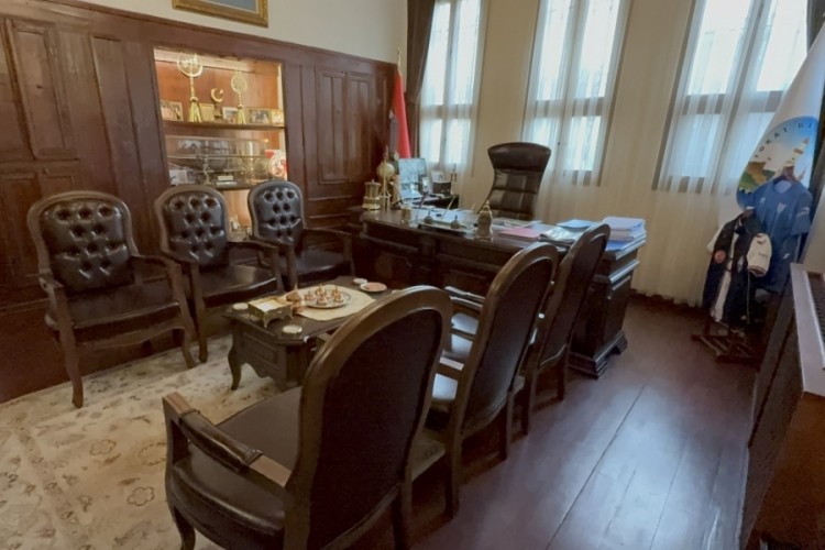 Dinleme cihazı soruşturmasında iki ş&uuml;pheli i&ccedil;in tutuklama talebi