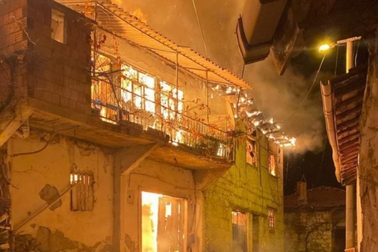 Manisa'da yangın felaketi