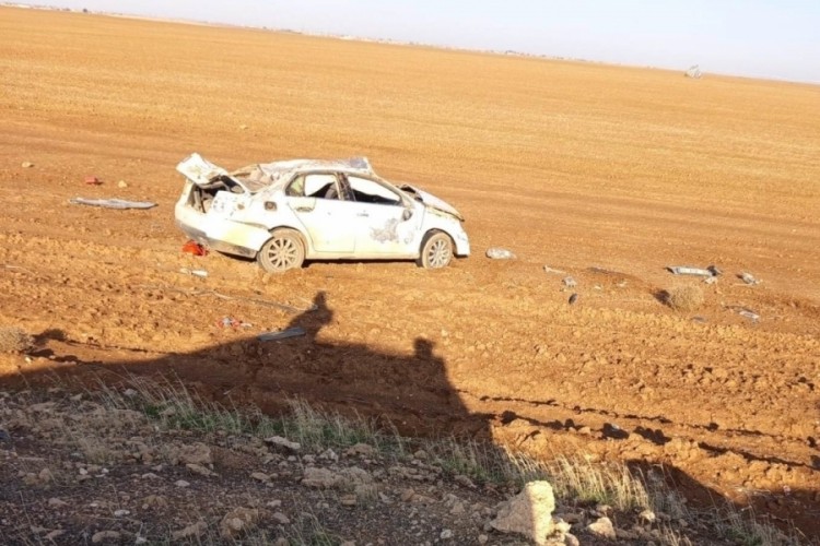 Kontrolden &ccedil;ıkan otomobil tarlaya u&ccedil;tu: 1 yaralı